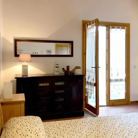 Elba Colle - Nel Ma Vicina Al Mare *